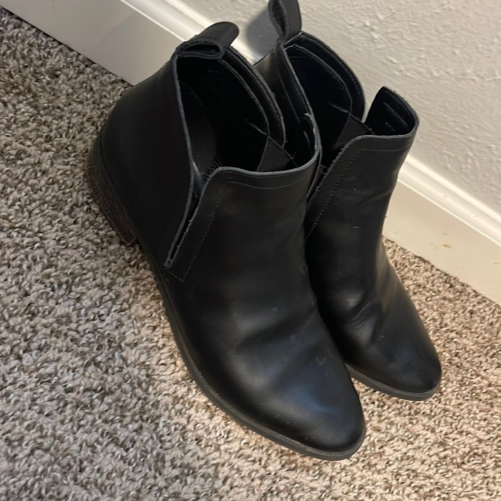 Dolce Vita ankle booties